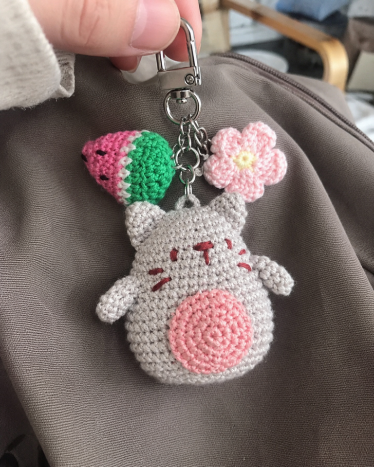 Totoro Katze Schlüsselanhänger: Amigurumi Häkelanleitung